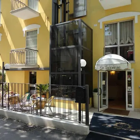 Hotel La Gioiosa 3*